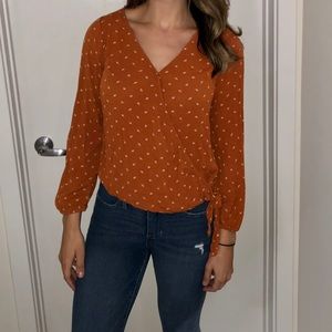 Universal Thread side tie top